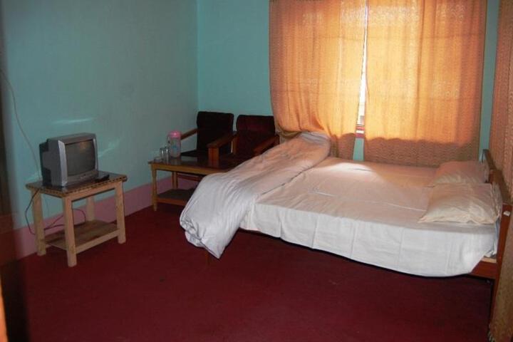 Room 2 of 5