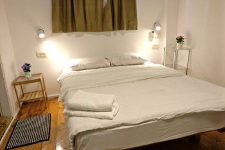 Room 42 of 133