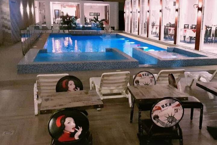 Hotel 48 of 49
