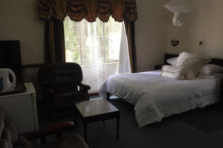 Room 5 of 15
