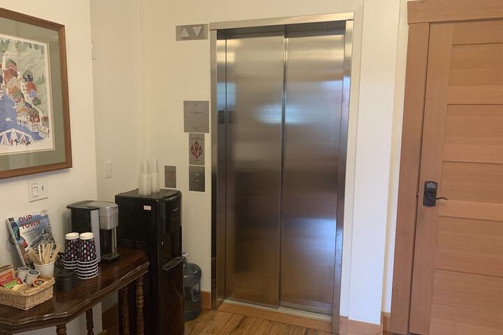 Breakfast/Coffee Service 132 of 147