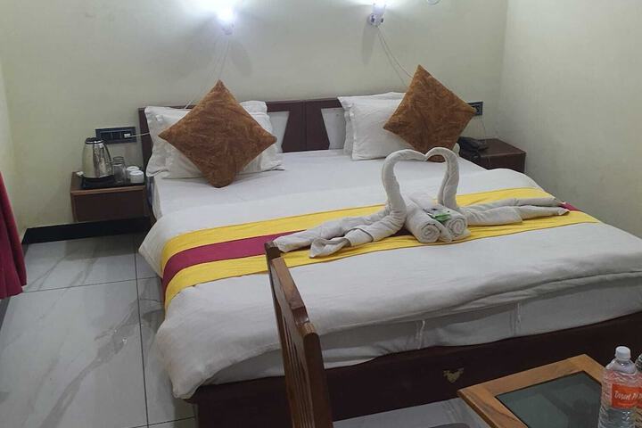Room 9 of 17