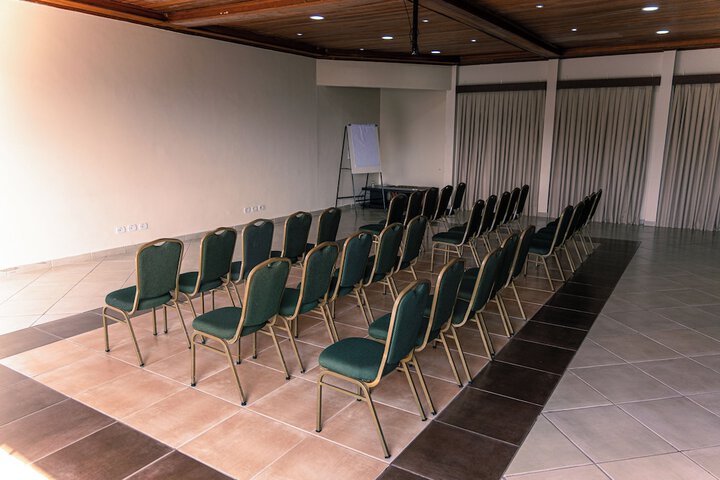 Ballroom/Hall 59 of 86
