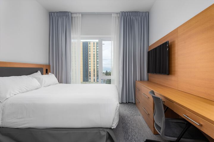 Room 7 of 38