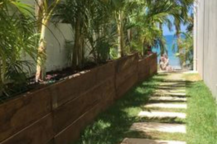 Hotel Exterior 25 of 97