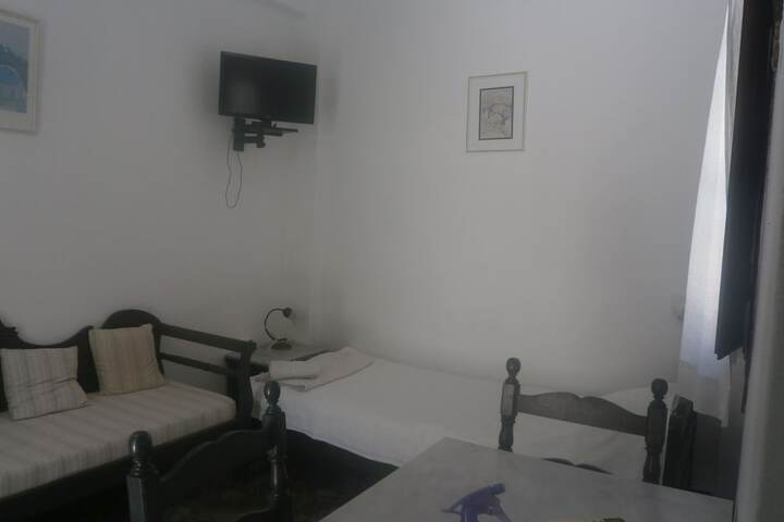 Room 21 of 79