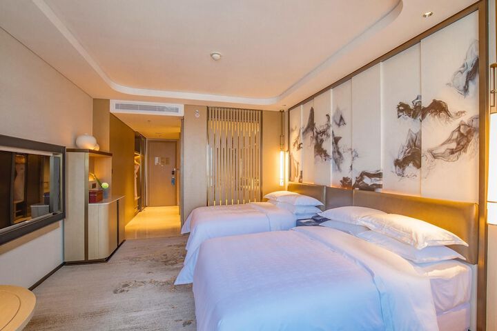 Room 9 of 73
