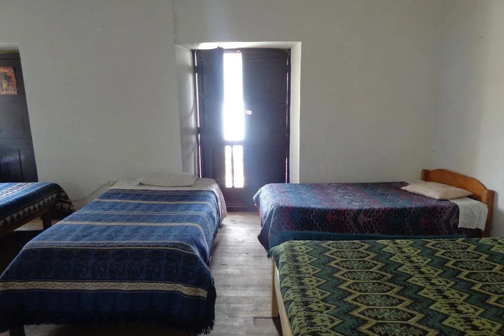 Room 3 of 12