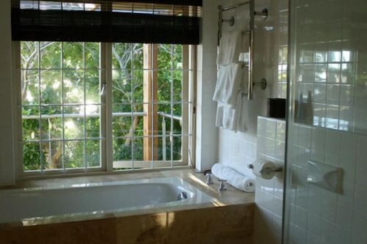 Room 13 of 26