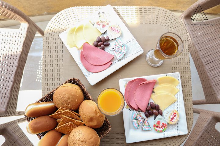 Breakfast/Coffee Service 110 of 134