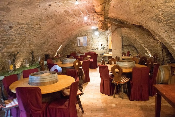 Dining 5 of 14