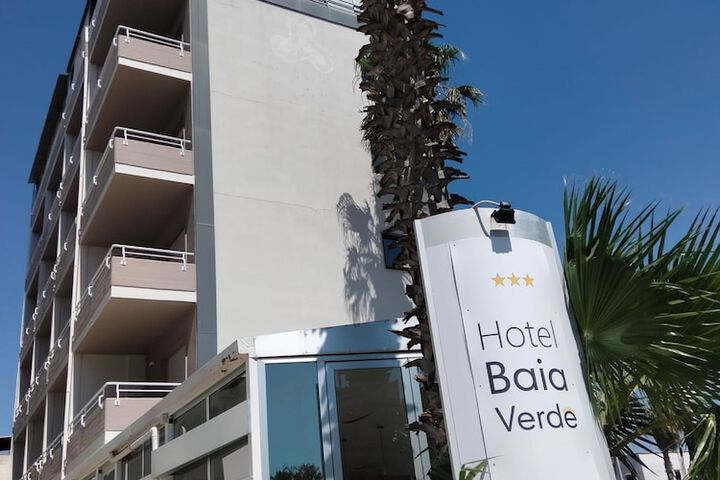 Hotel Exterior 25 of 25