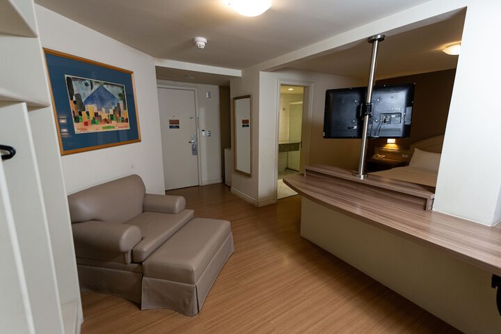 Room 8 of 92