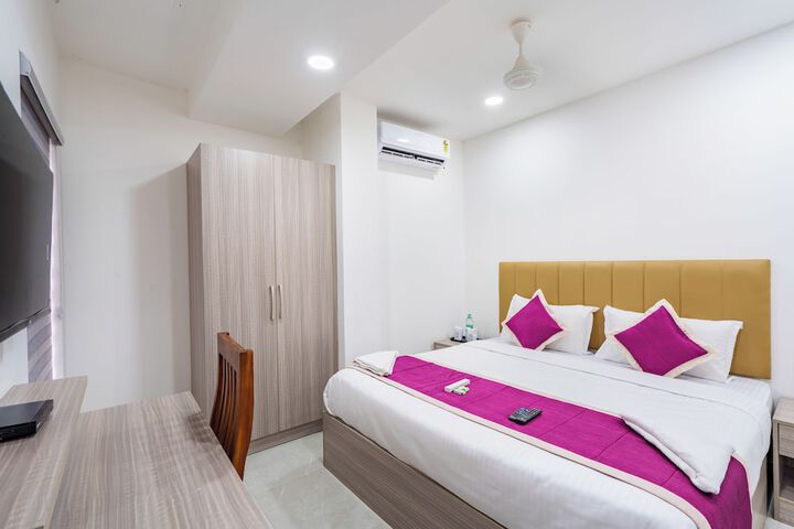 Room 7 of 35