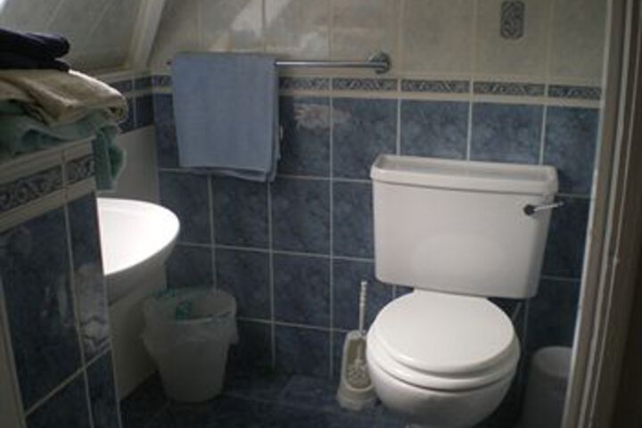 Room 2 of 35