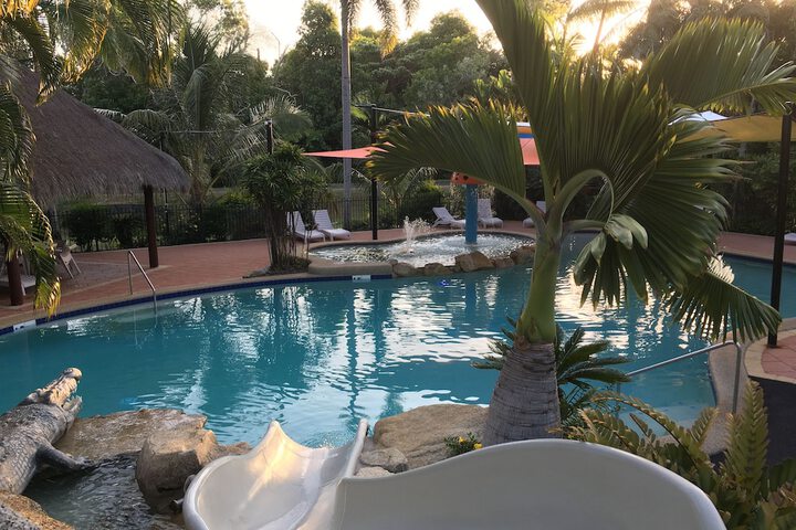 Pool 19 of 33