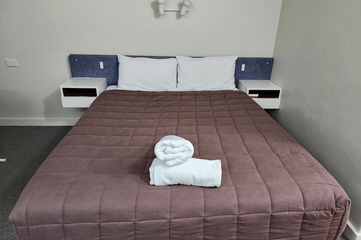 Room 17 of 144