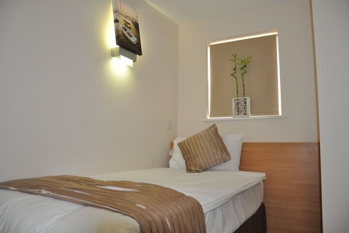 Room 10 of 35