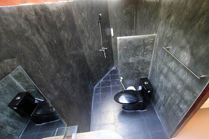 Room 12 of 22