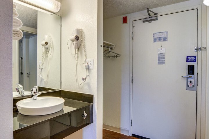 Room 36 of 48