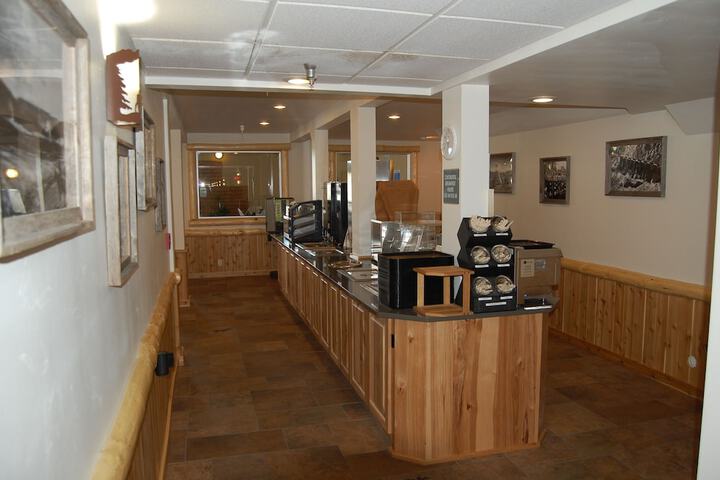 Breakfast area