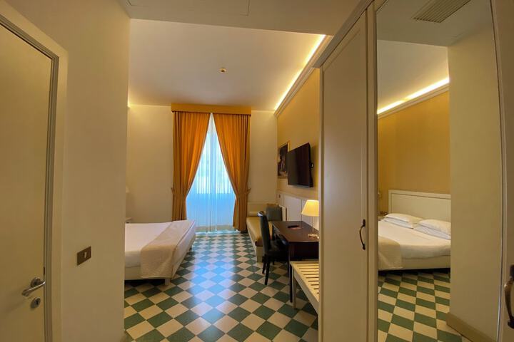 Room 62 of 180