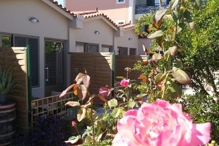 Hotel Exterior 63 of 73