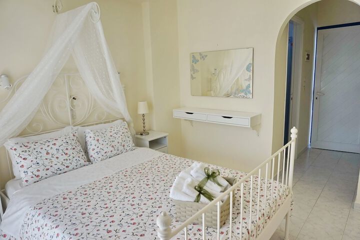 Room 4 of 70