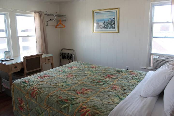 Room 17 of 39