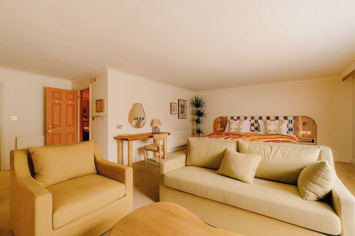 Room 12 of 75