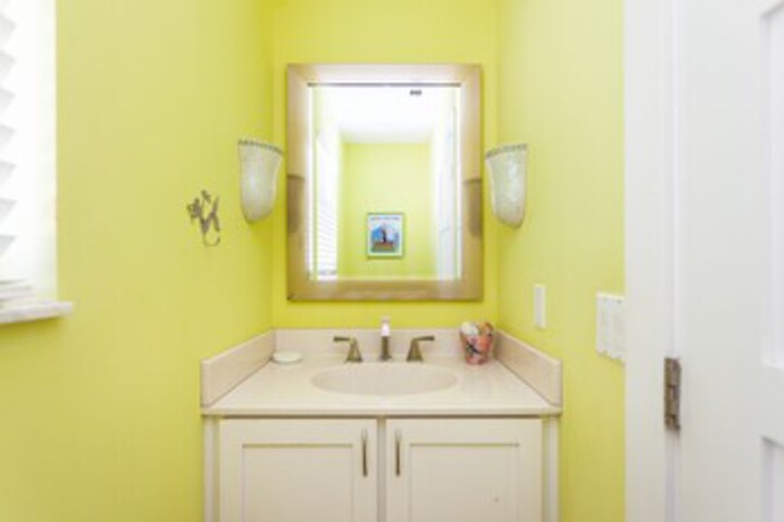 Room 12 of 60