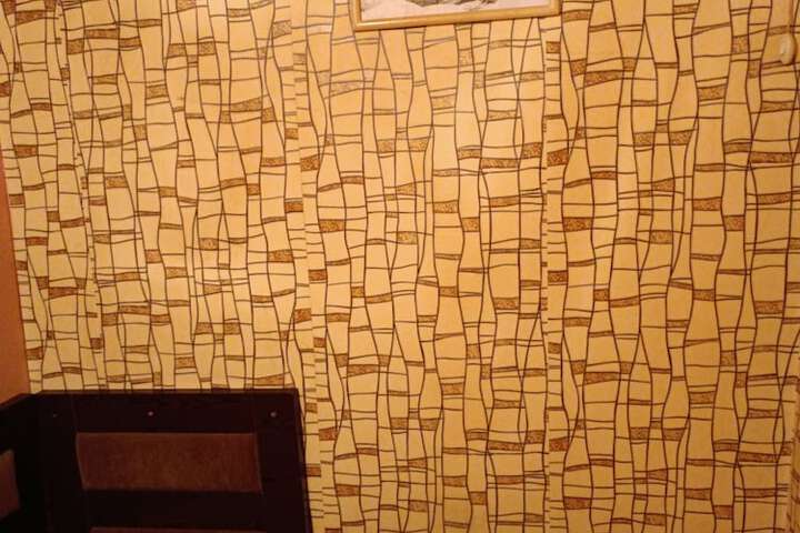 Room 10 of 42