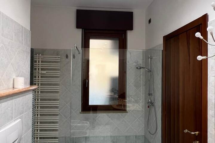 Room 26 of 34