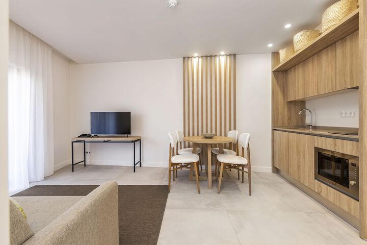 Room 15 of 65
