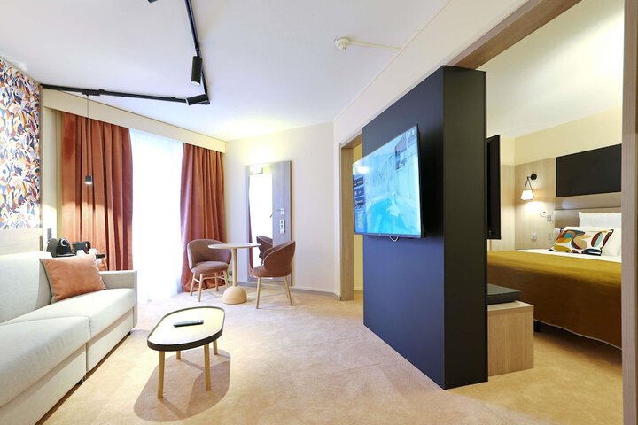 Room 35 of 125