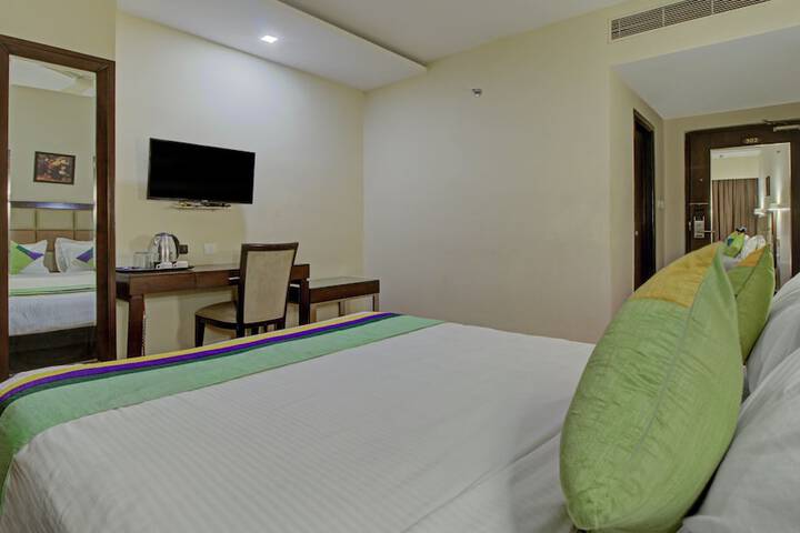 Room 37 of 51