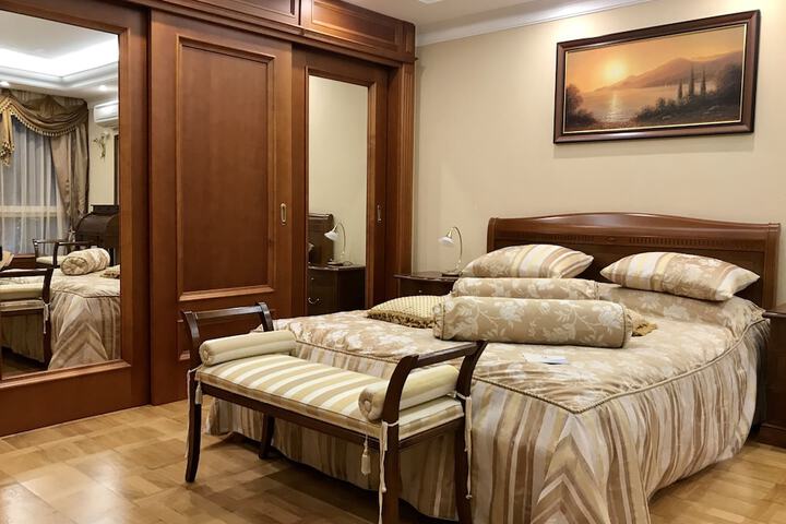 Room 8 of 52