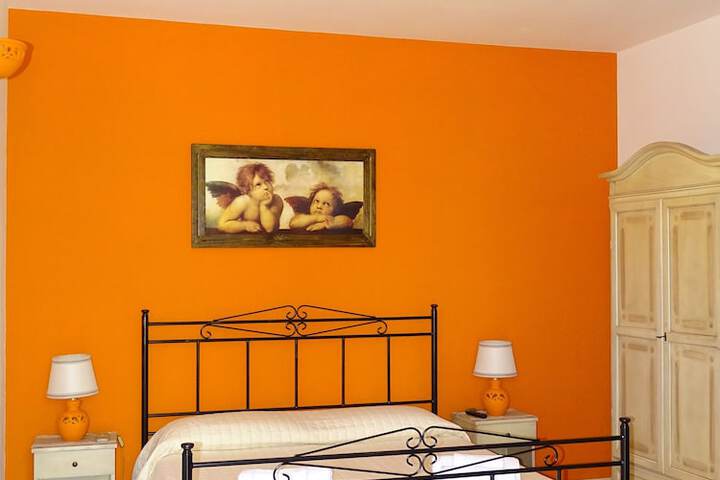 Room 27 of 88
