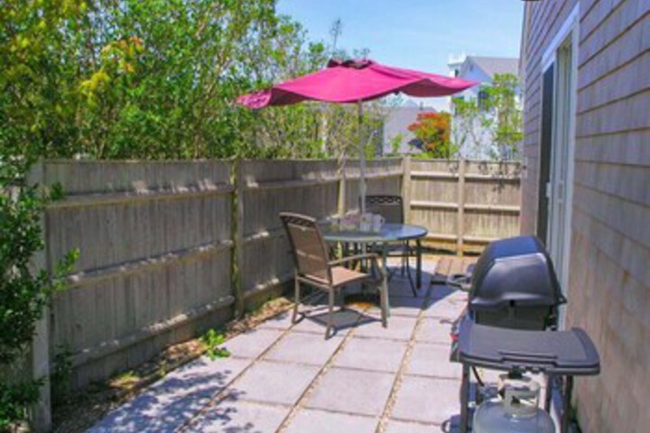Terrace/Patio 2 of 14
