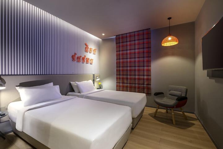 Room 17 of 54