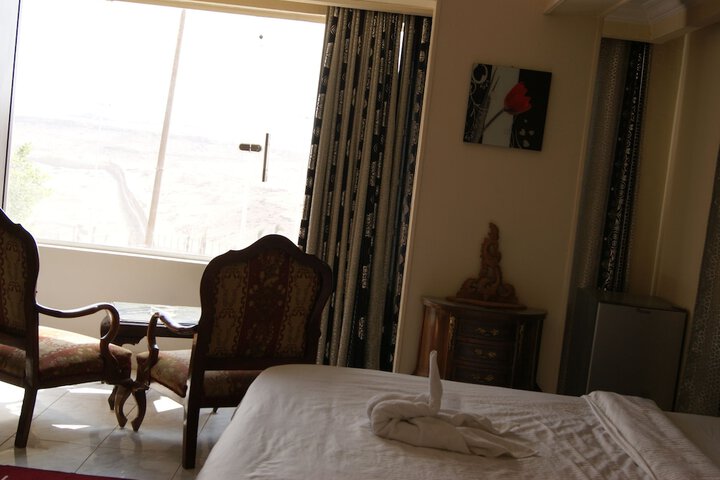 Room 25 of 114