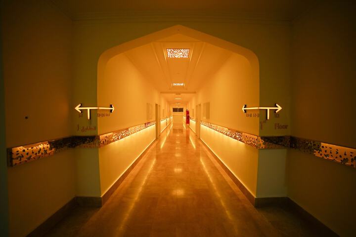 Ballroom/Hall 33 of 34