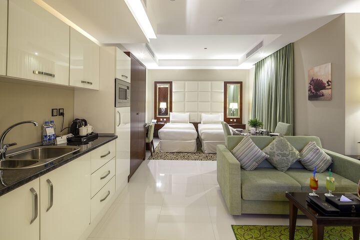 Room 9 of 30
