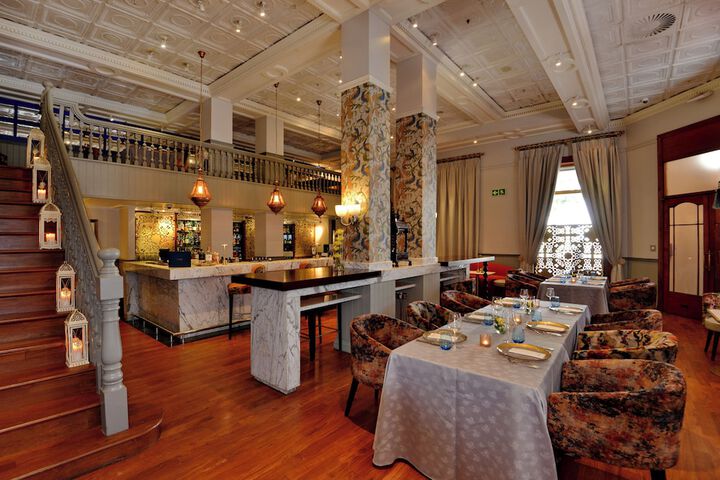 Dining 109 of 160