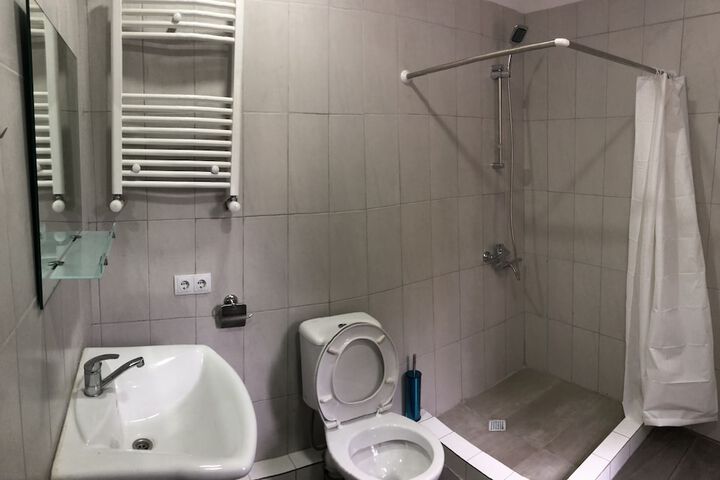 Room 44 of 56