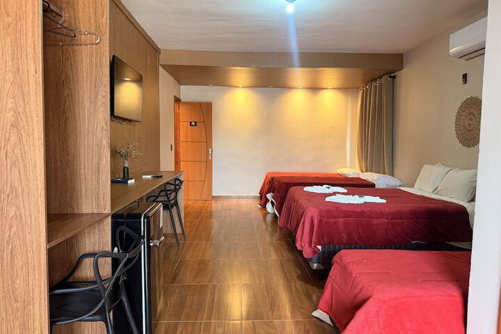 Room 28 of 66