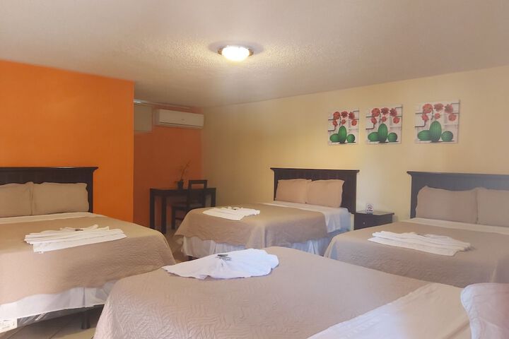 Room 17 of 37