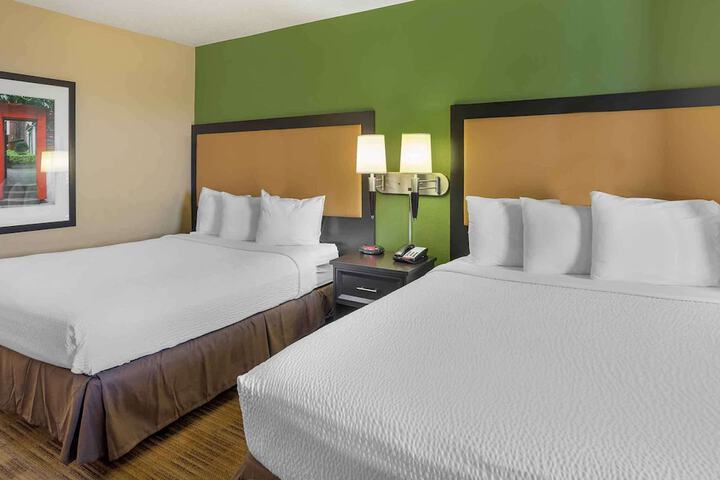 Studio Suite Queen Bed (7 of 15)