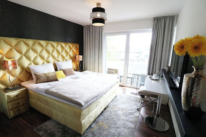 Room 8 of 50