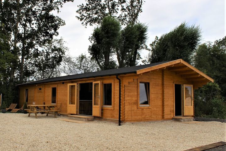 Lovely 3-bed Lodge in Ashton Under Hill in Evesham